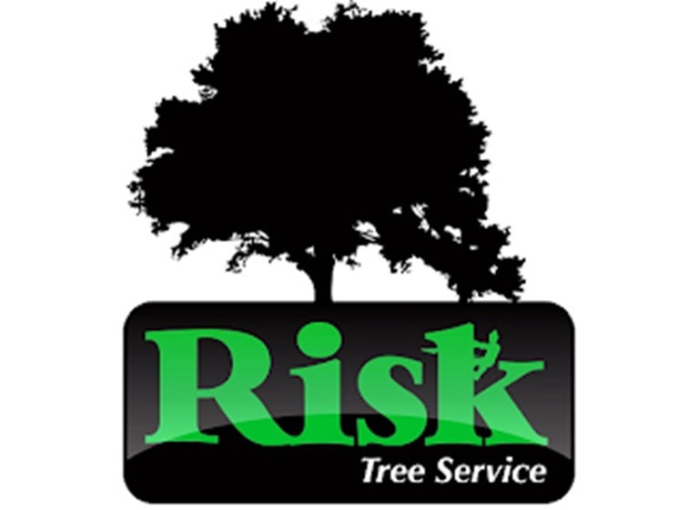 risk tree service llc logo