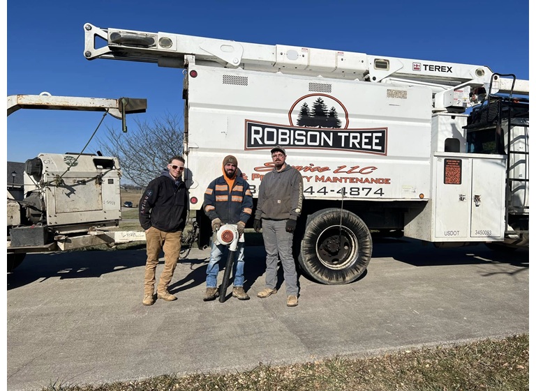 robison tree service 3